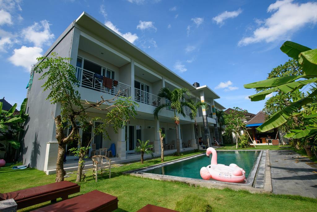 Asung Guesthouse Canggu  Exterior photo
