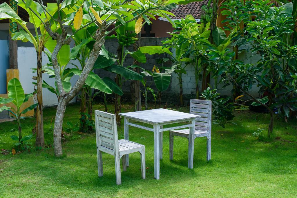 Asung Guesthouse Canggu  Exterior photo